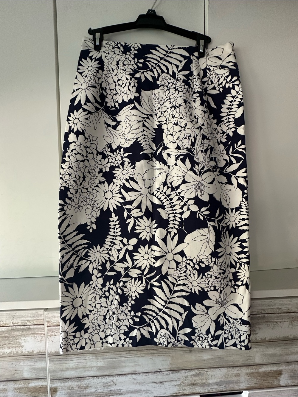 🌺 Boden Navy & Ivory Floral Midi Pencil Skirt US 6L UK 10L
